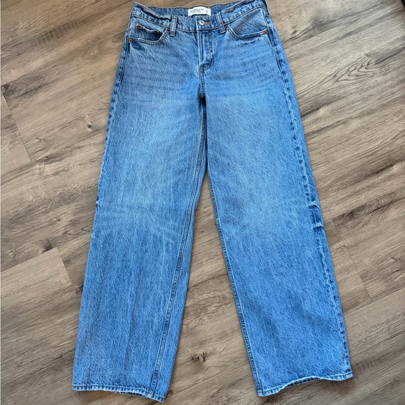 Abercrombie & Fitch ultra loose low rise jean - Picture 5 of 7